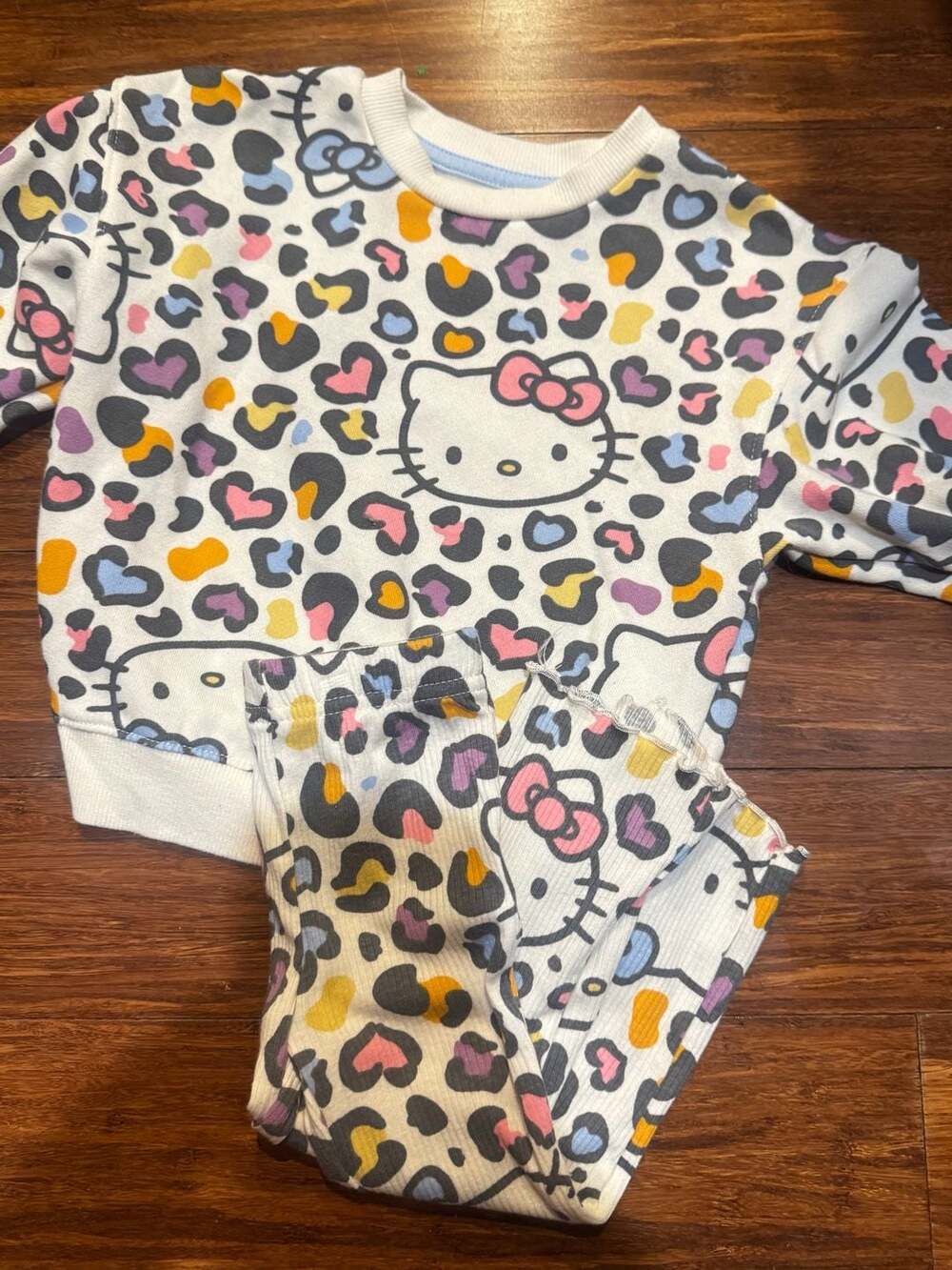 Hello Kitty HK Toddler Girls Sweatshirt and Legging Set